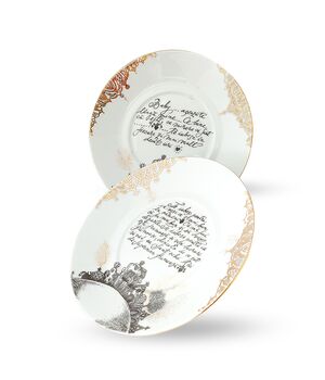  Porcelain plate customized with a message, fig. 1 