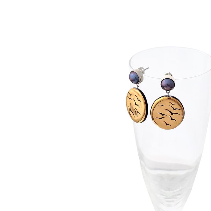  Large Disc Earrings, Black Pearls and Gold in different techniques "The Journey in the Mirror", fig. 2 
